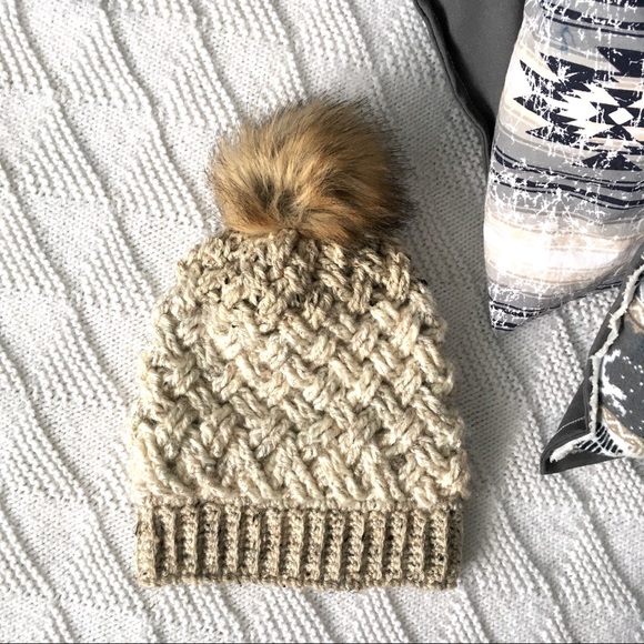 Accessories - Cream Knit Toque
